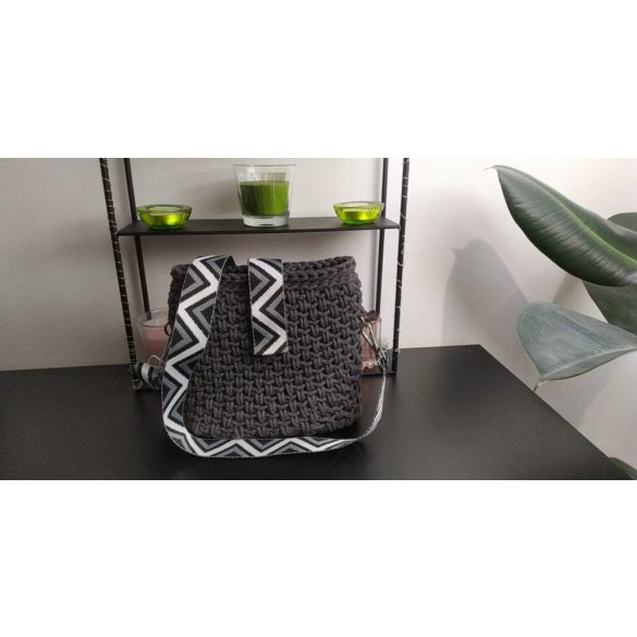 ELIZABET HORGOLT TÁSKA