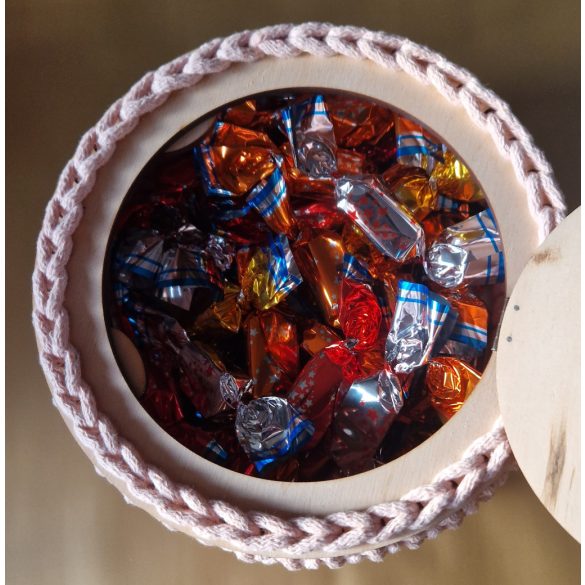 SZALONCUKORKATARTÓ DOBOZ TÉLI TÁJ