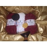 HORGOLÓ FONALCSOMAG-MIKULÁS SZOBAMAMUSZ (BORDÓ)